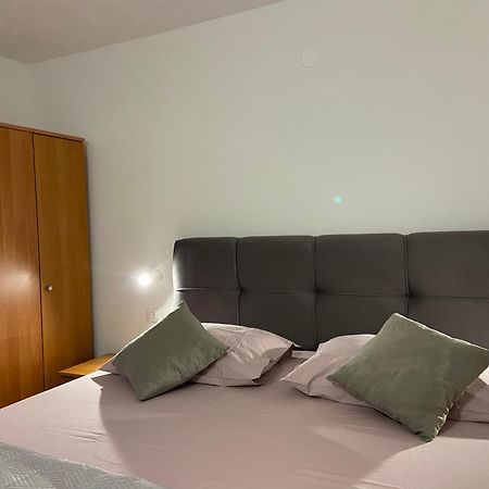 Apartmani Mara Rogoznica Rogoznica  Extérieur photo